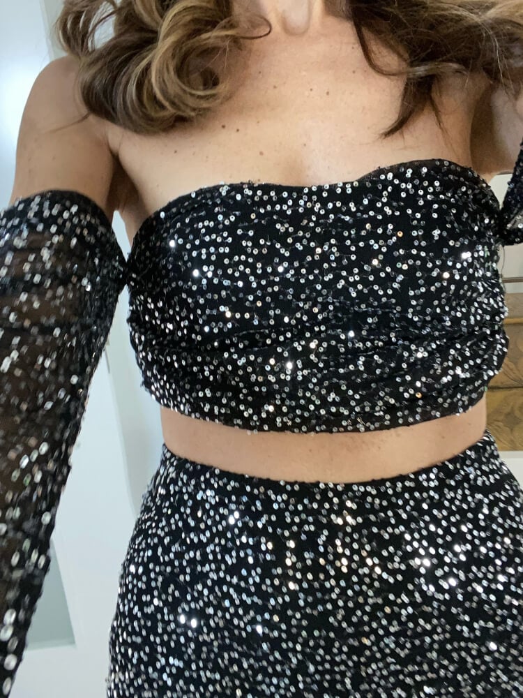 Conjunto top falda negro con lentejuelas