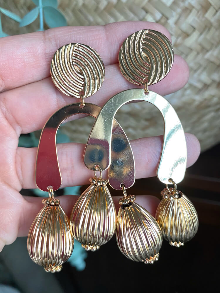 Pendientes Dorados Elegantes
