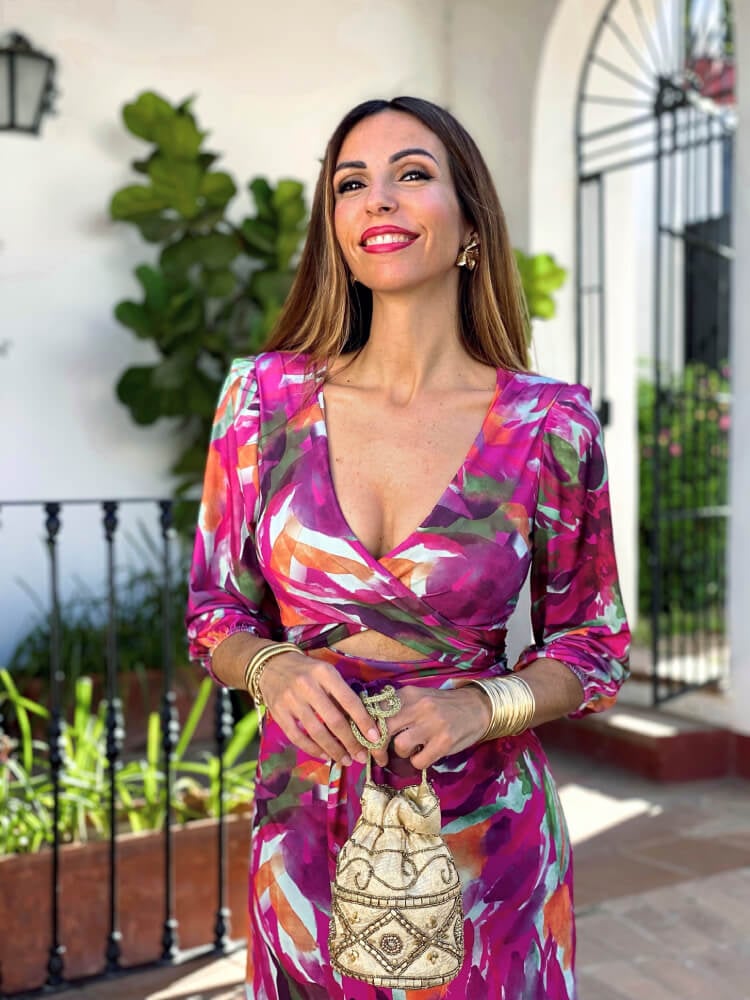 Vestido con escote elástico estampado