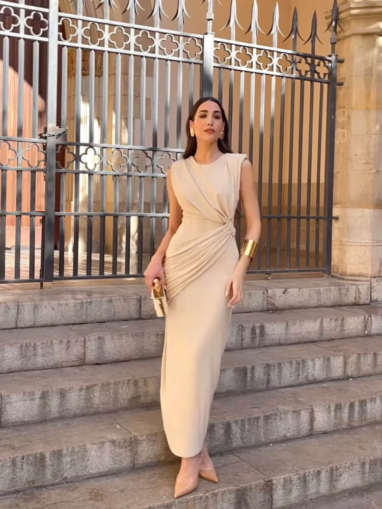 Vestido largo en color beige de invitada