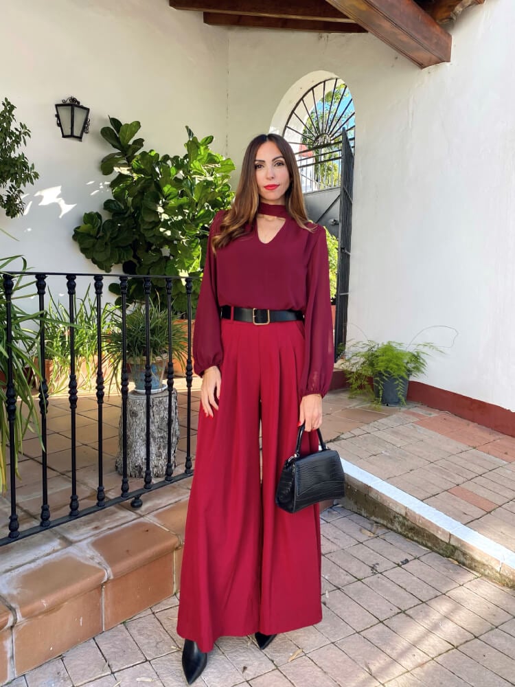 Pantalón rojo de pata ancha