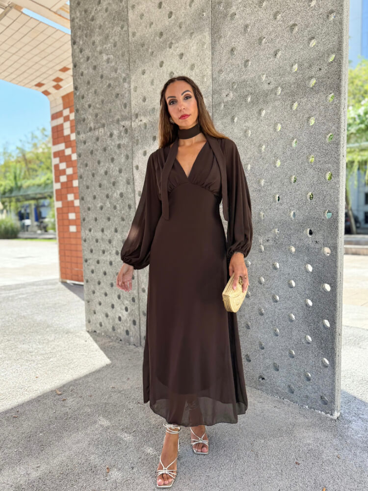 Vestido Marrón Con Escote En V