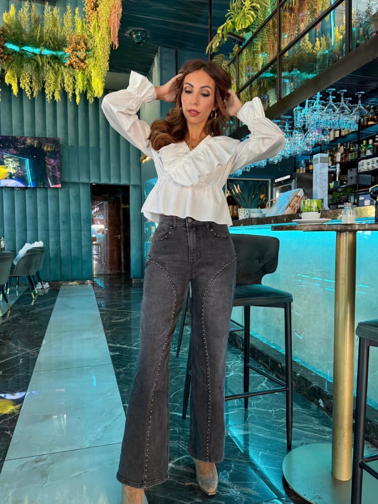 Pantalón Gris Estilo Sofisticado