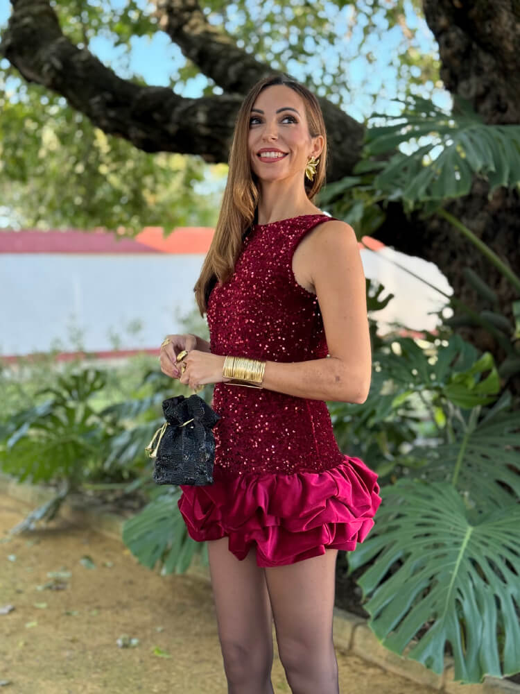 Vestido Mono Vino Con Lentejuelas