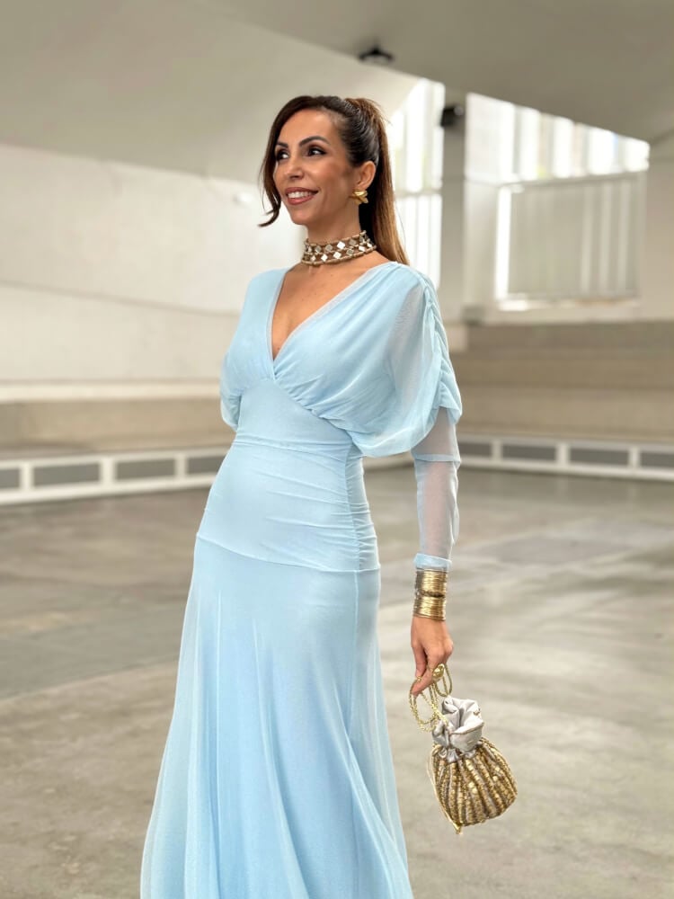 Vestido Celeste Con Manga Drapeada