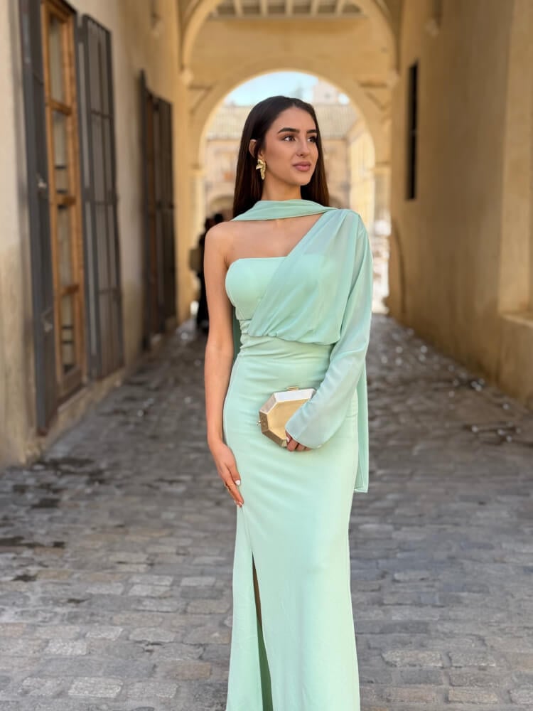 Vestido verde agua elegante para invitada