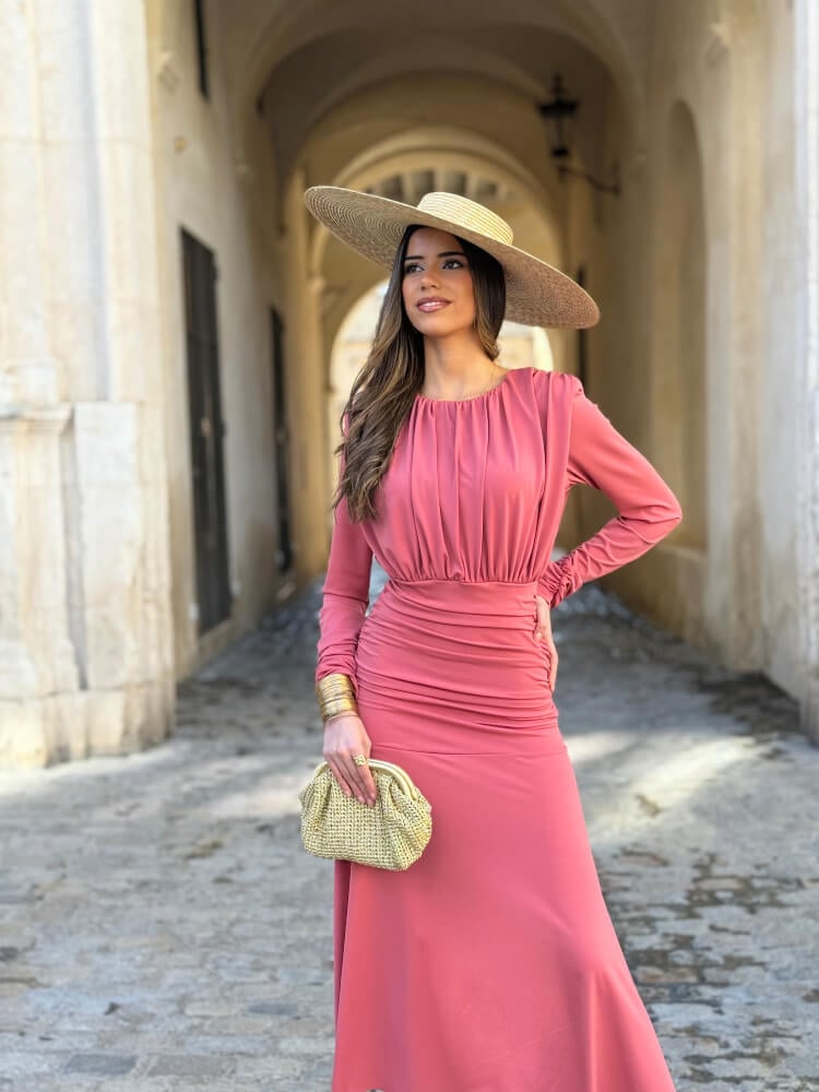 Vestido midi elegante sofisticado