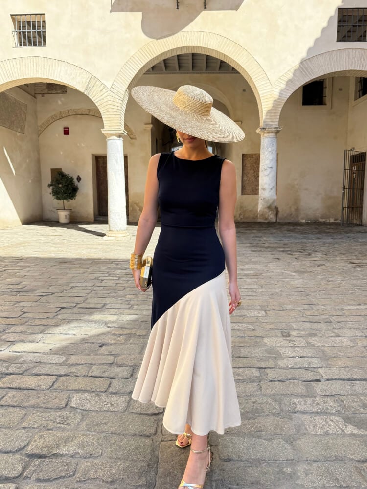 Vestido midi beige y azul marino