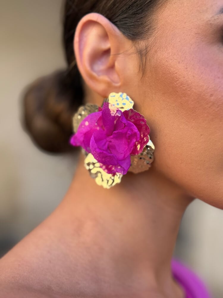 Pendientes buganvilla ligeros para invitadas elegantes Pendientes flor buganvilla con diseño artesanal