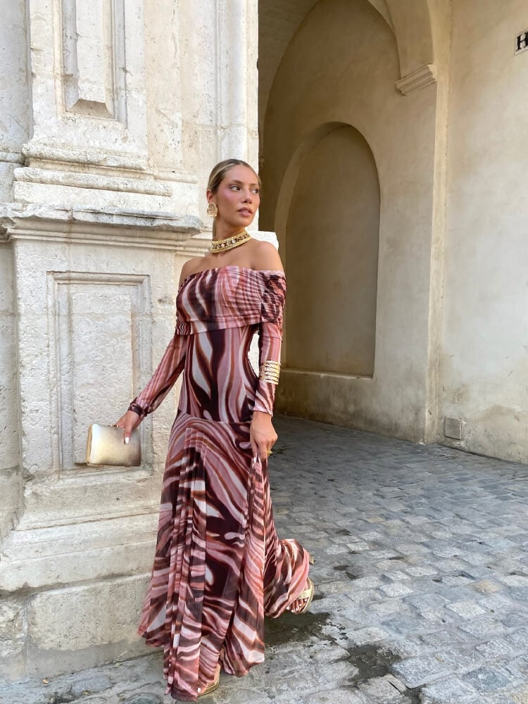 Vestido estampado floral en tonos cálidos