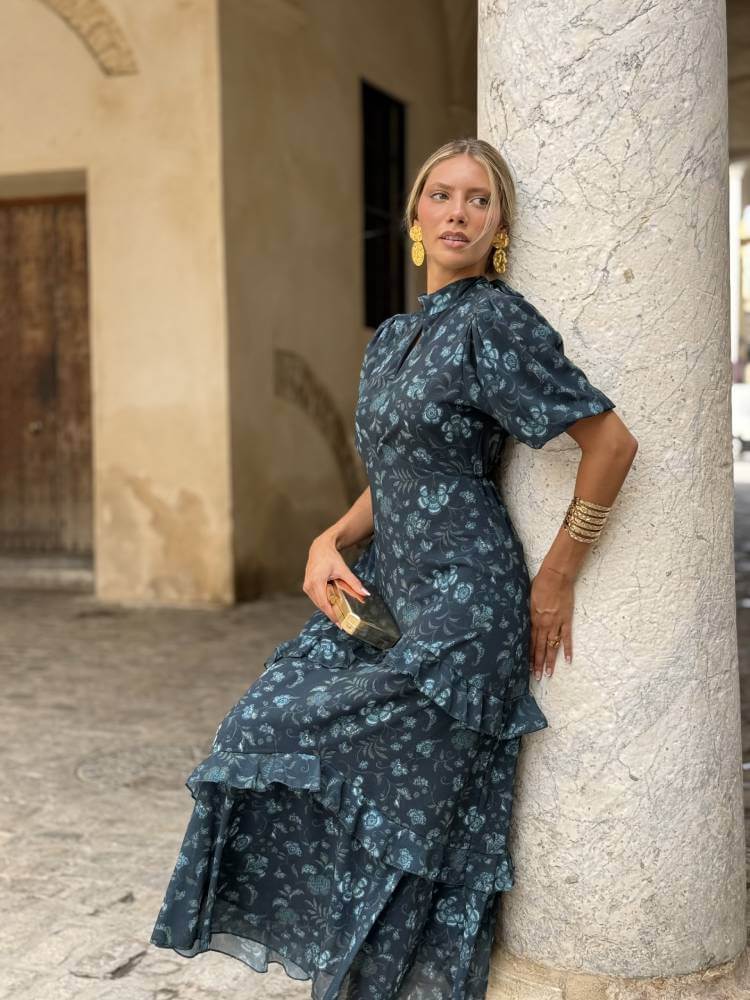 Vestido largo en tono azul petróleo